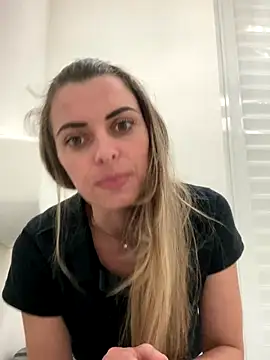 Snapshot of SweetGraciosa chatting on September 18, 2025, 8:12 pm SweetGraciosa online show from September 18, 2025, 8:12 pm