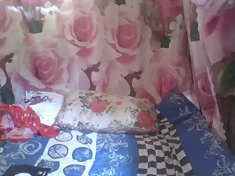 Snapshot of Kristen05 chatting on September 18, 2025, 2:58 am Kristen05 online show from September 18, 2025, 2:58 am