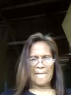 Snapshot of Kristen05 chatting on October 29, 2025, 2:43 am Kristen05 online show from October 29, 2025, 2:43 am