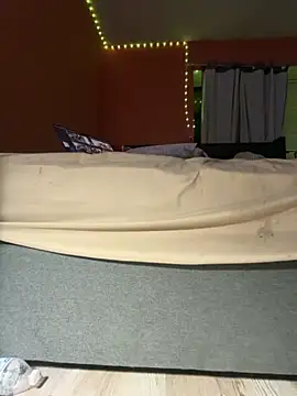 Snapshot of bearcub300 chatting on October 20, 2025, 2:46 am bearcub300 online show from October 20, 2025, 2:46 am