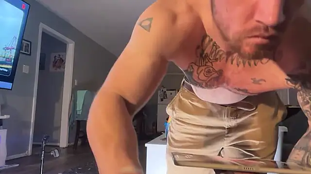 Snapshot of bearcub300 chatting on February 15, 2026, 10:25 am bearcub300 online show from February 15, 2026, 10:25 am