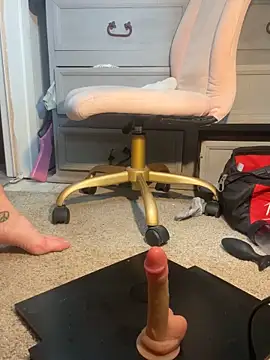 Snapshot of bearcub300 chatting on September 30, 2025, 5:02 am bearcub300 online show from September 30, 2025, 5:02 am