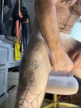 Snapshot of bearcub300 chatting on September 20, 2025, 7:35 am bearcub300 online show from September 20, 2025, 7:35 am