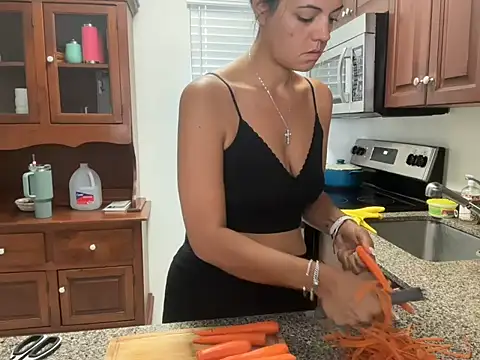 Snapshot of prettyykitty22 chatting on October 5, 2025, 5:25 pm prettyykitty22 online show from October 5, 2025, 5:25 pm