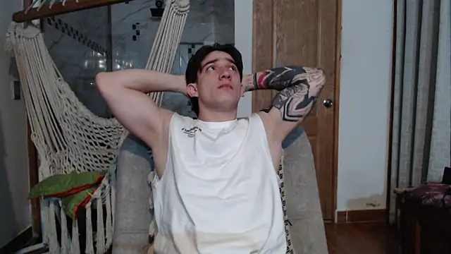 Snapshot of AteneoJr chatting on October 16, 2025, 3:59 am AteneoJr online show from October 16, 2025, 3:59 am