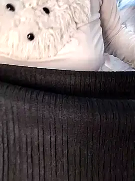 Snapshot of linhlinh_xx87 chatting on October 24, 2025, 12:37 pm linhlinh xx87 online show from October 24, 2025, 12:37 pm