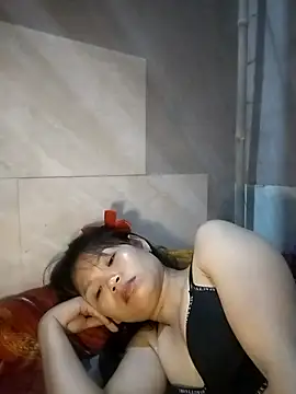 Snapshot of LinhNa999 chatting on October 8, 2025, 1:29 am LinhNa999 online show from October 8, 2025, 1:29 am