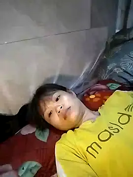 LinhNa999 online show from February 6, 2026, 4:52 am