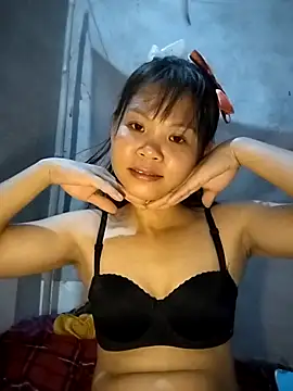 Snapshot of LinhNa999 chatting on September 21, 2025, 12:43 pm LinhNa999 online show from September 21, 2025, 12:43 pm