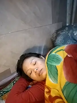 LinhNa999 online show from February 9, 2026, 6:22 am