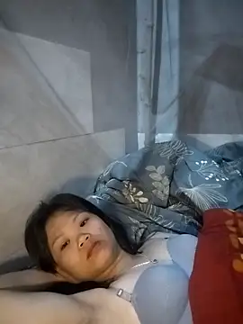 LinhNa999 online show from March 5, 2026, 1:24 am