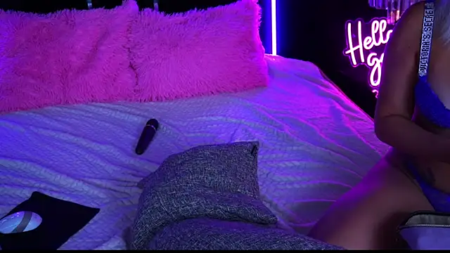 Snapshot of MysticGrace chatting on September 22, 2025, 8:26 pm MysticGrace online show from September 22, 2025, 8:26 pm