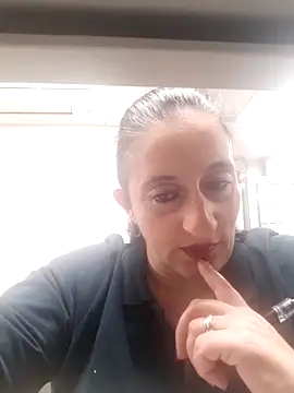 Snapshot of monella821 chatting on December 17, 2025, 4:12 pm monella821 online show from December 17, 2025, 4:12 pm