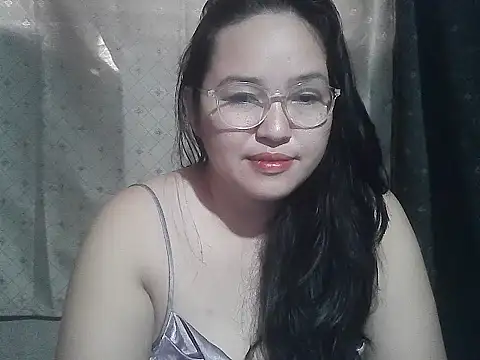 Snapshot of yummy_jyra chatting on October 9, 2025, 12:00 am yummy jyra online show from October 9, 2025, 12:00 am