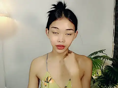 Snapshot of holyakiesha chatting on October 13, 2025, 12:51 pm holyakiesha online show from October 13, 2025, 12:51 pm