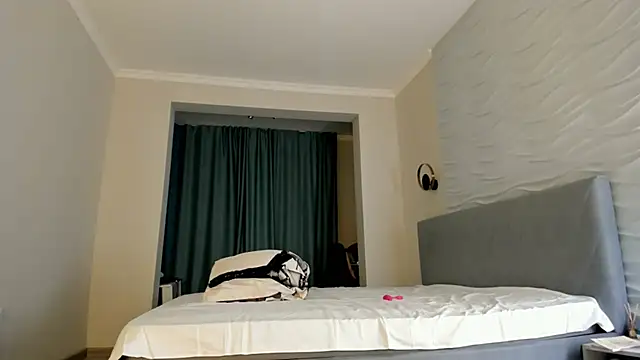 Snapshot of kawai_mai chatting on October 18, 2025, 2:08 pm kawai mai online show from October 18, 2025, 2:08 pm