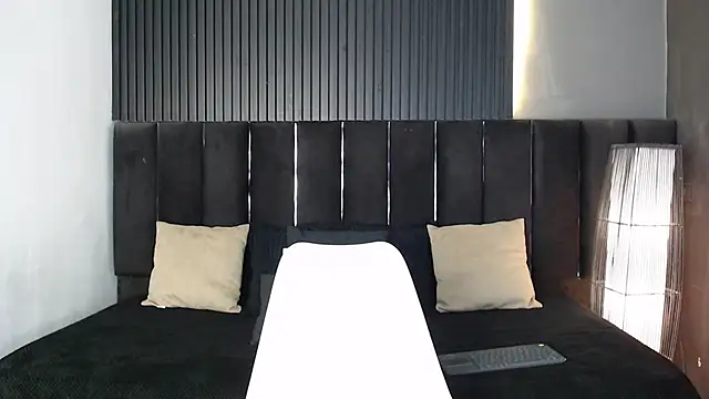 Snapshot of Dominic_ghost chatting on October 7, 2025, 11:06 pm Dominic ghost online show from October 7, 2025, 11:06 pm