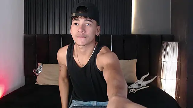 Snapshot of Dominic_ghost chatting on October 18, 2025, 10:01 pm Dominic ghost online show from October 18, 2025, 10:01 pm