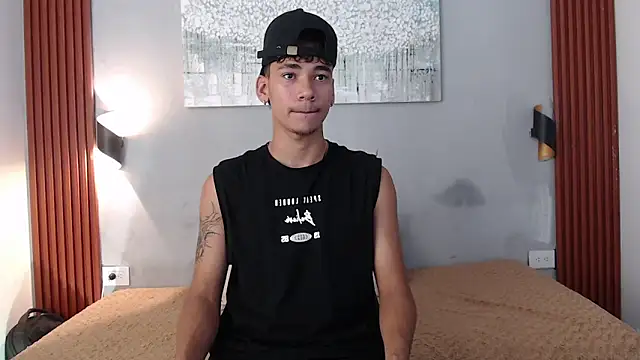 Snapshot of Dominic_ghost chatting on October 22, 2025, 3:39 am Dominic ghost online show from October 22, 2025, 3:39 am