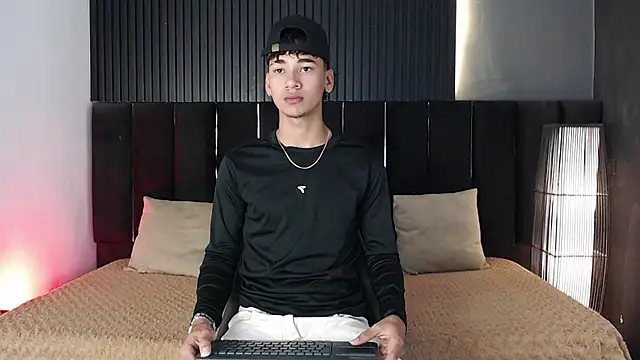 Snapshot of Dominic_ghost chatting on September 28, 2025, 6:59 pm Dominic ghost online show from September 28, 2025, 6:59 pm