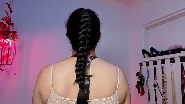 Snapshot of elowen_halley1 chatting on February 24, 2026, 7:26 pm elowen halley1 online show from February 24, 2026, 7:26 pm