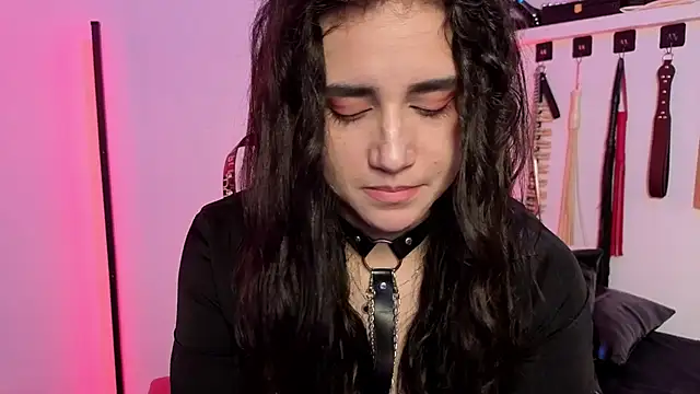 Snapshot of elowen_halley1 chatting on February 23, 2026, 6:41 pm elowen halley1 online show from February 23, 2026, 6:41 pm