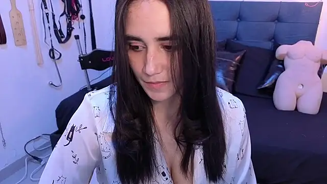 Snapshot of elowen_halley1 chatting on October 15, 2025, 7:33 pm elowen halley1 online show from October 15, 2025, 7:33 pm