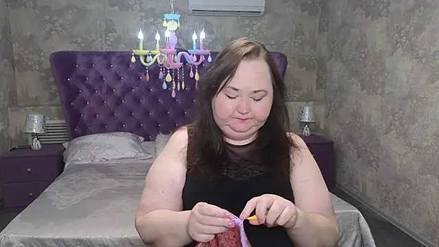 Snapshot of Eloisa_Eliot chatting on October 28, 2025, 2:38 pm Eloisa Eliot online show from October 28, 2025, 2:38 pm