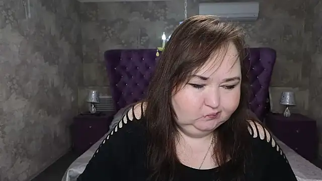 Snapshot of Eloisa_Eliot chatting on October 17, 2025, 2:30 pm Eloisa Eliot online show from October 17, 2025, 2:30 pm