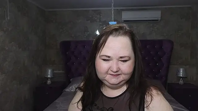 Eloisa Eliot online show from December 16, 2025, 4:22 pm