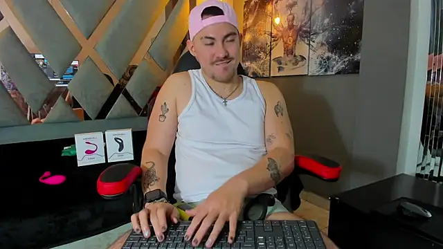 BrunoWalkerr online show from October 11, 2025, 1:12 pm