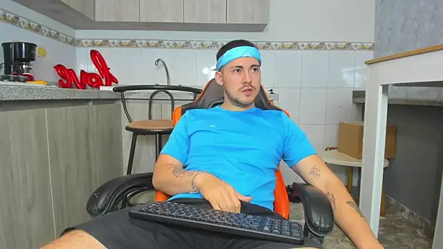 BrunoWalkerr online show from September 16, 2025, 1:01 pm
