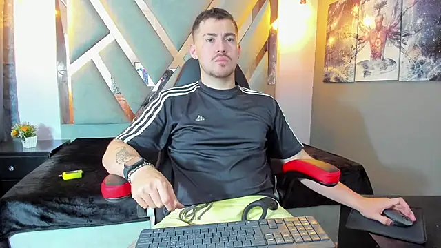 BrunoWalkerr online show from October 15, 2025, 12:46 pm