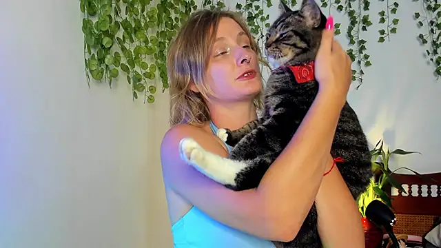 Ariana Spring online show from March 21, 2026, 6:03 am