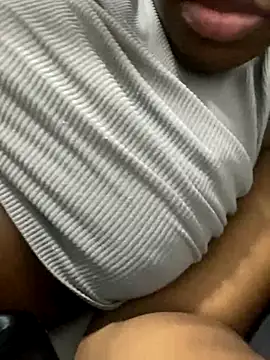 Snapshot of bybey18 chatting on November 3, 2025, 10:35 pm bybey18 online show from November 3, 2025, 10:35 pm