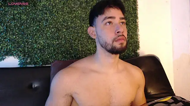 Snapshot of sam_ford_2 chatting on September 21, 2025, 12:16 am sam ford 2 online show from September 21, 2025, 12:16 am