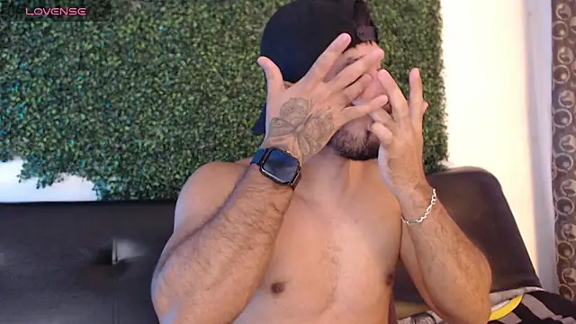 Snapshot of sam_ford_2 chatting on September 30, 2025, 12:22 pm sam ford 2 online show from September 30, 2025, 12:22 pm