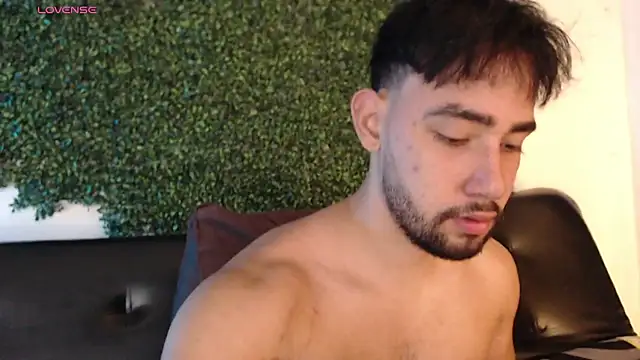 Snapshot of sam_ford_2 chatting on October 10, 2025, 11:27 pm sam ford 2 online show from October 10, 2025, 11:27 pm