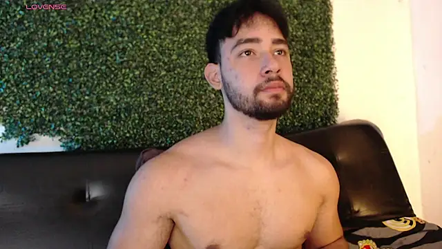 Snapshot of sam_ford_2 chatting on October 9, 2025, 11:38 pm sam ford 2 online show from October 9, 2025, 11:38 pm