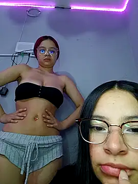 Snapshot of Anne_Mia chatting on October 31, 2025, 9:17 am Anne Mia online show from October 31, 2025, 9:17 am