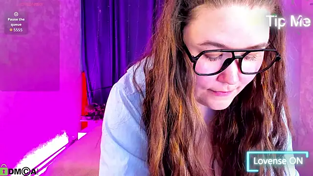 Tara Torres online show from November 5, 2025, 9:23 am