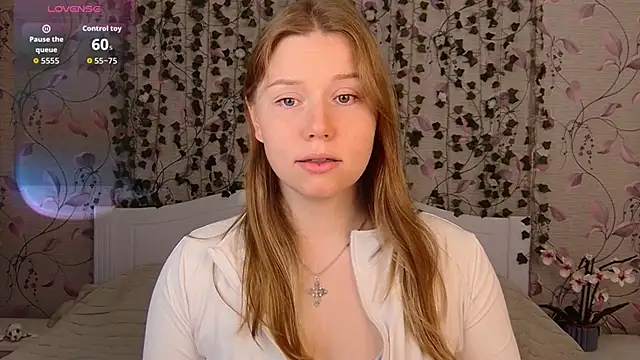 Snapshot of _influensii_ chatting on September 18, 2025, 4:37 am influensii online show from September 18, 2025, 4:37 am