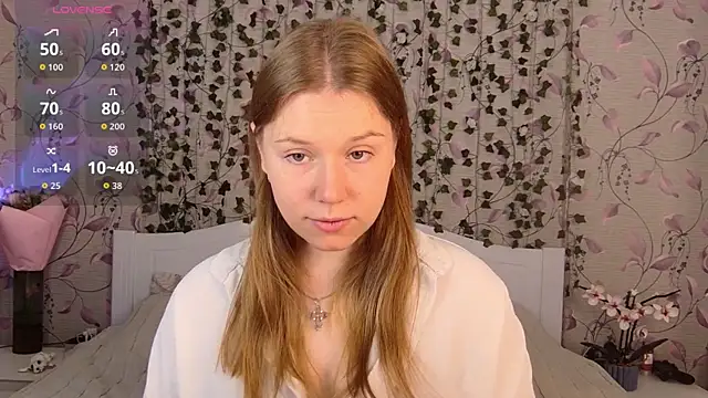 Snapshot of _influensii_ chatting on October 1, 2025, 5:12 am influensii online show from October 1, 2025, 5:12 am