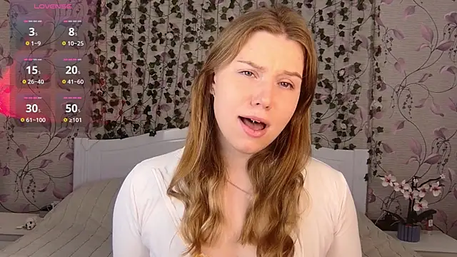 Snapshot of _influensii_ chatting on October 7, 2025, 5:08 am influensii online show from October 7, 2025, 5:08 am