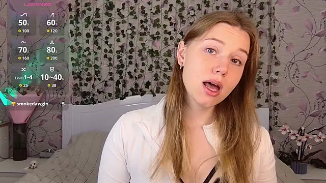 Snapshot of _influensii_ chatting on October 3, 2025, 4:47 am influensii online show from October 3, 2025, 4:47 am