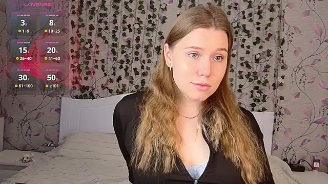 Snapshot of _influensii_ chatting on October 24, 2025, 5:06 am influensii online show from October 24, 2025, 5:06 am