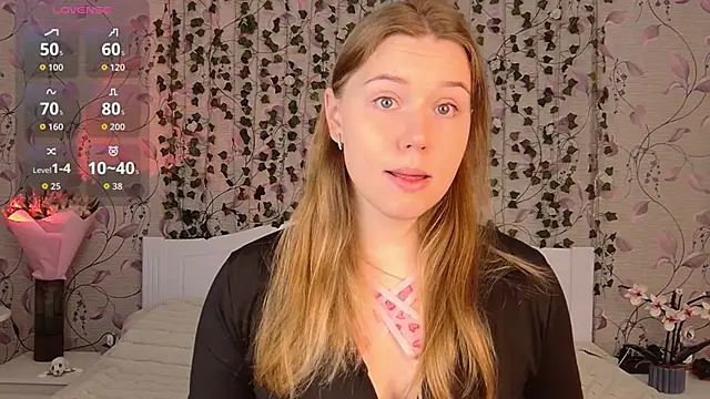 Snapshot of _influensii_ chatting on September 24, 2025, 4:52 am influensii online show from September 24, 2025, 4:52 am