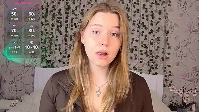 Snapshot of _influensii_ chatting on October 13, 2025, 5:09 am influensii online show from October 13, 2025, 5:09 am