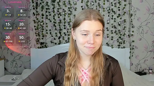 Snapshot of _influensii_ chatting on October 31, 2025, 5:37 am influensii online show from October 31, 2025, 5:37 am