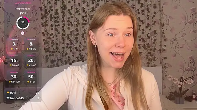 Snapshot of _influensii_ chatting on September 30, 2025, 5:02 am influensii online show from September 30, 2025, 5:02 am